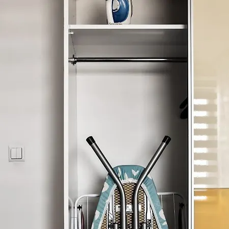 2 Bedroom Penthouse In Center, Free Parking *