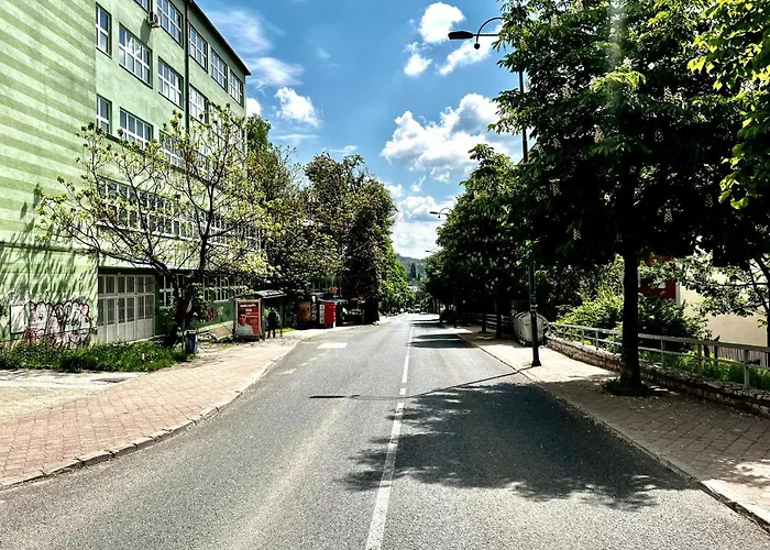 2 Bedroom Penthouse In Center, Free Parking 塞拉耶佛