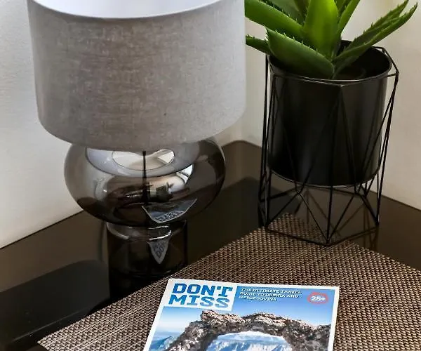 2 Bedroom Penthouse In Center, Free Parking 公寓 *