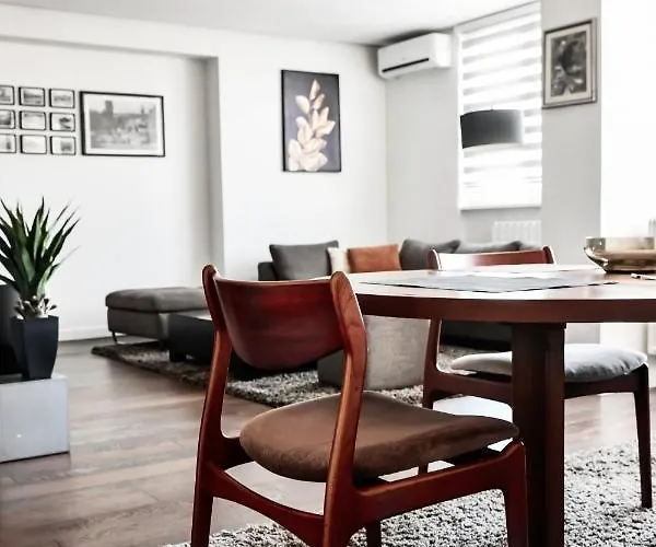 2 Bedroom Penthouse In Center, Free Parking 公寓 塞拉耶佛